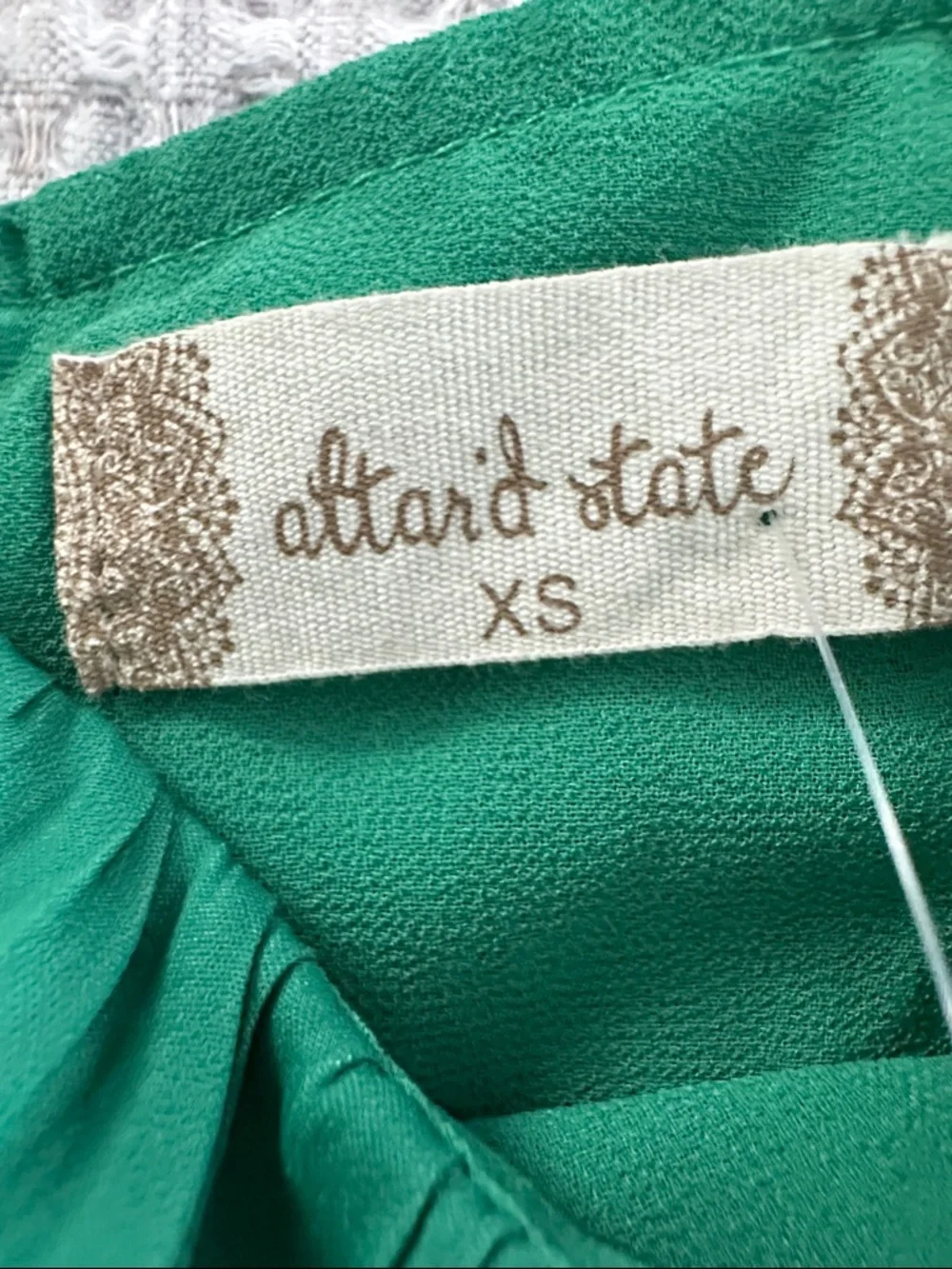 Green Puff-Sleeve Midi Dress - Women - Picture 4 of 5